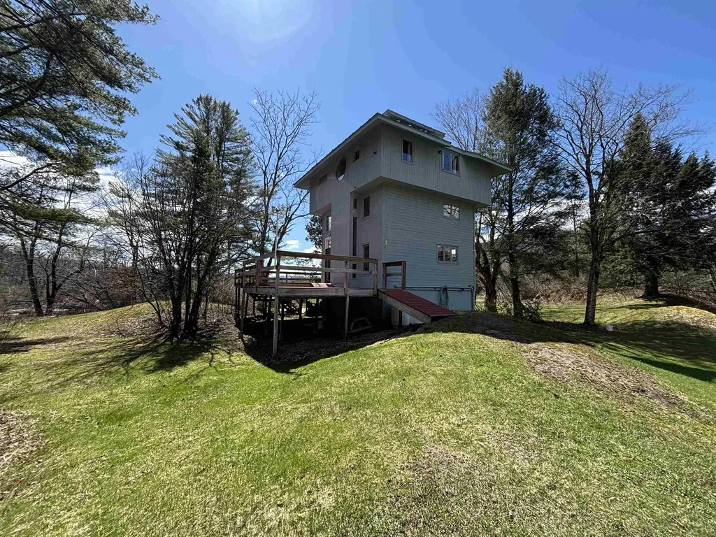 19 River Run Drive Hyde Park VT 05655