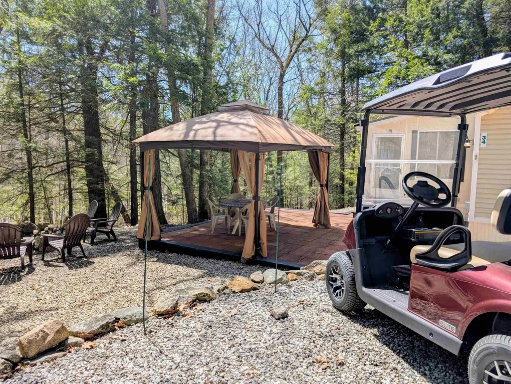 34 Overlook Road Holderness NH 03245