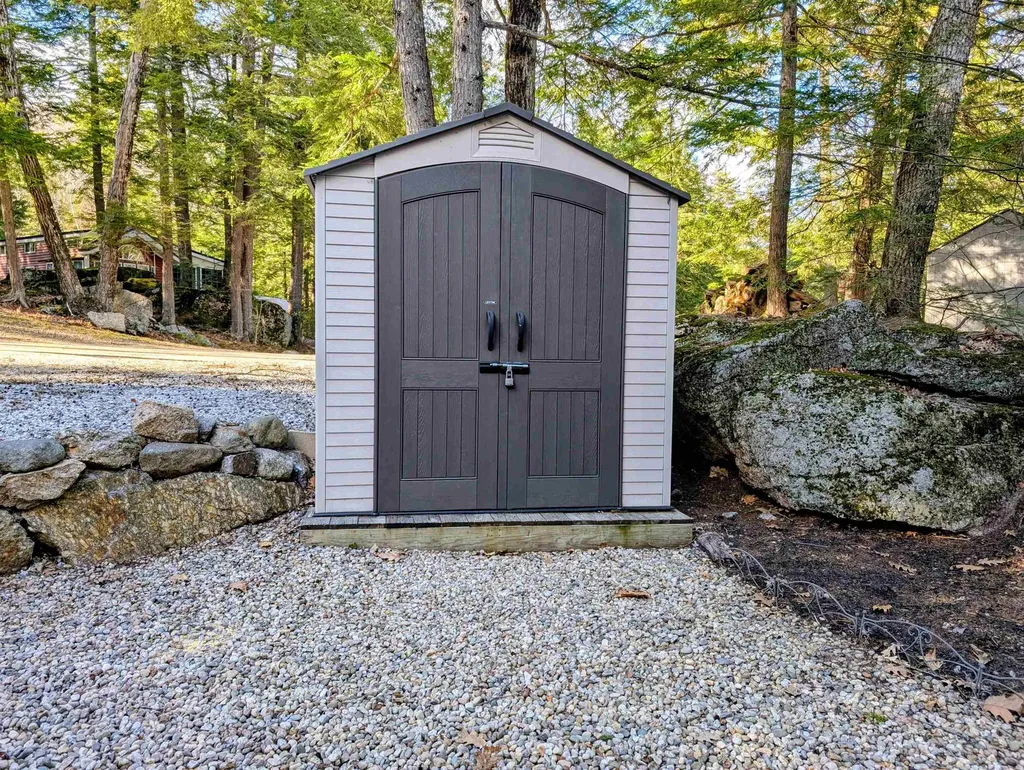 34 Overlook Road Holderness NH 03245