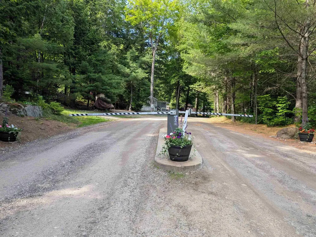 34 Overlook Road Holderness NH 03245