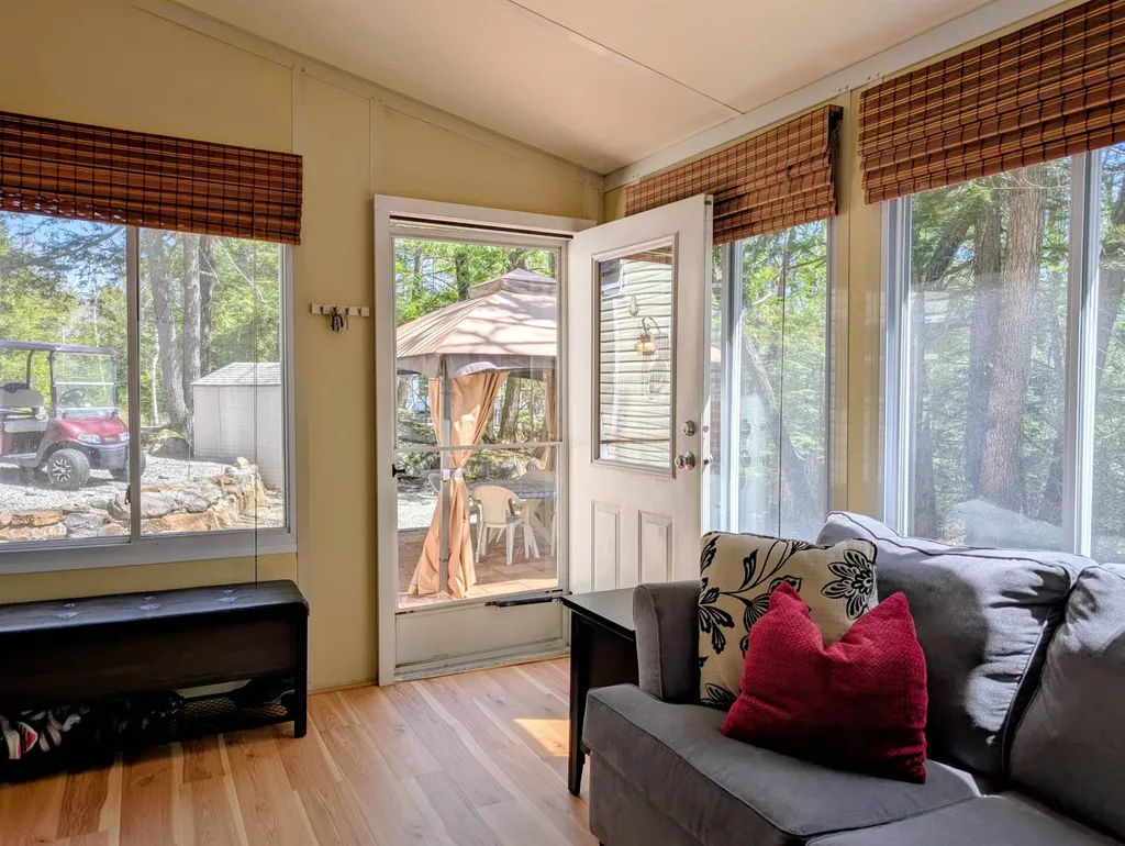 34 Overlook Road Holderness NH 03245