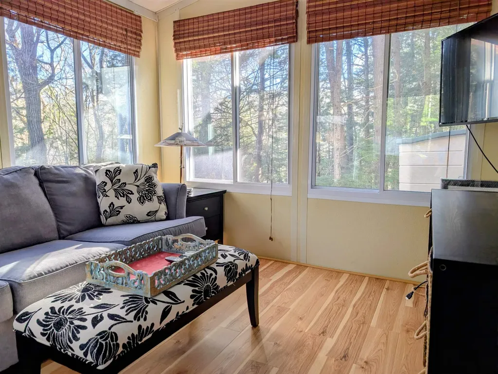 34 Overlook Road Holderness NH 03245