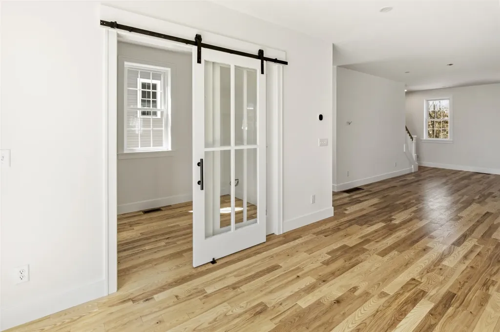 27 Eden Lane Portsmouth NH 03801