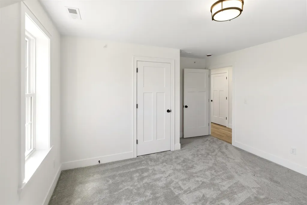 27 Eden Lane Portsmouth NH 03801