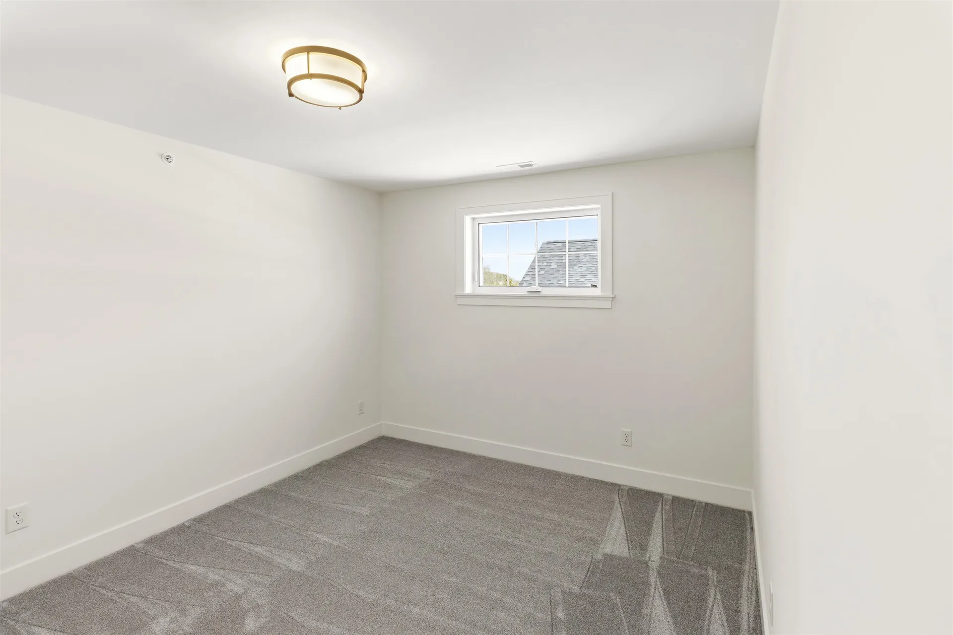 27 Eden Lane Portsmouth NH 03801