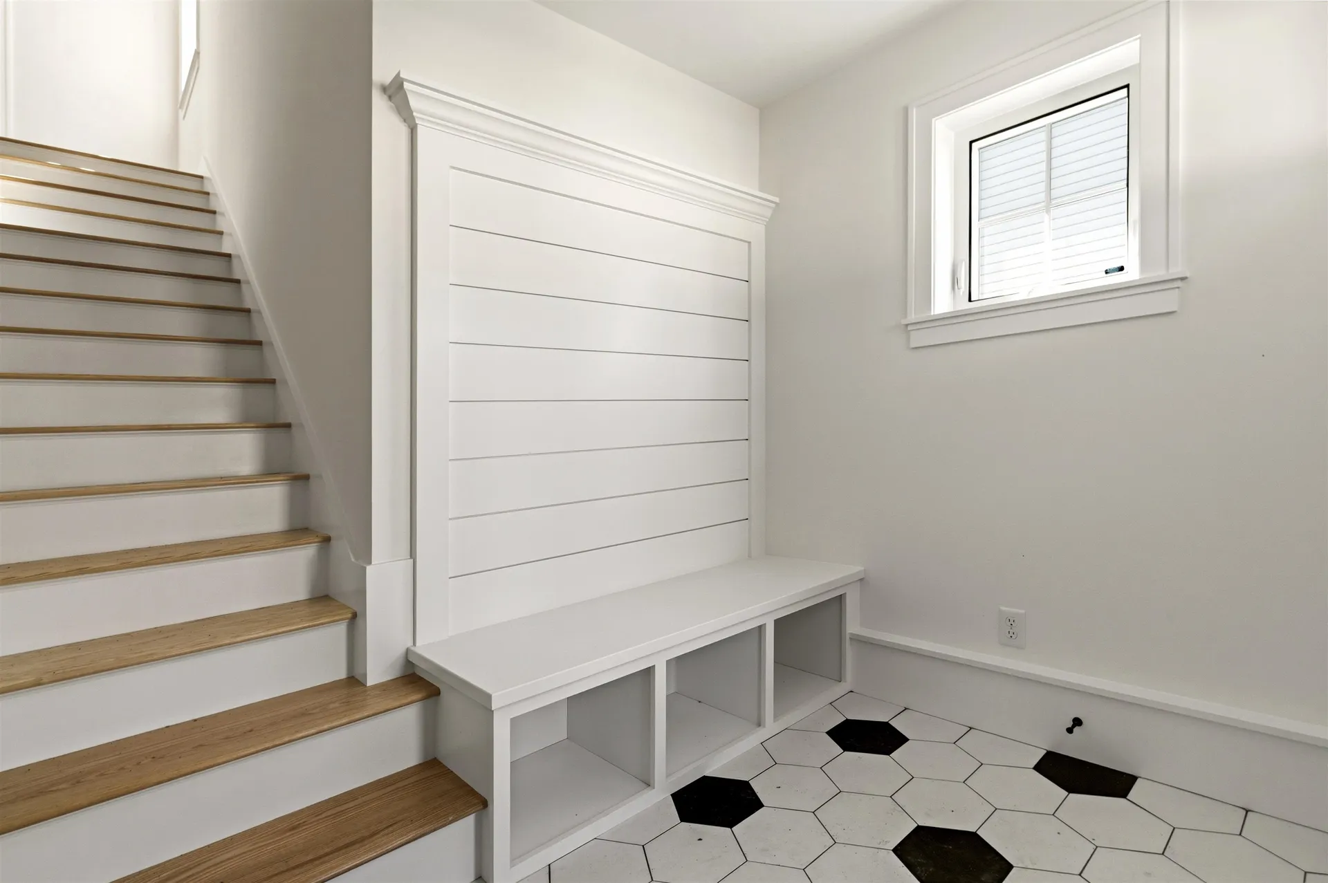 27 Eden Lane Portsmouth NH 03801