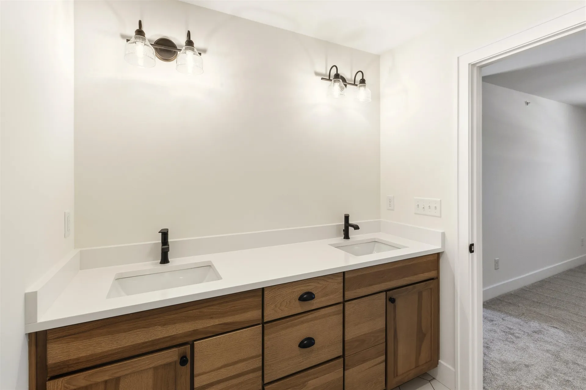27 Eden Lane Portsmouth NH 03801