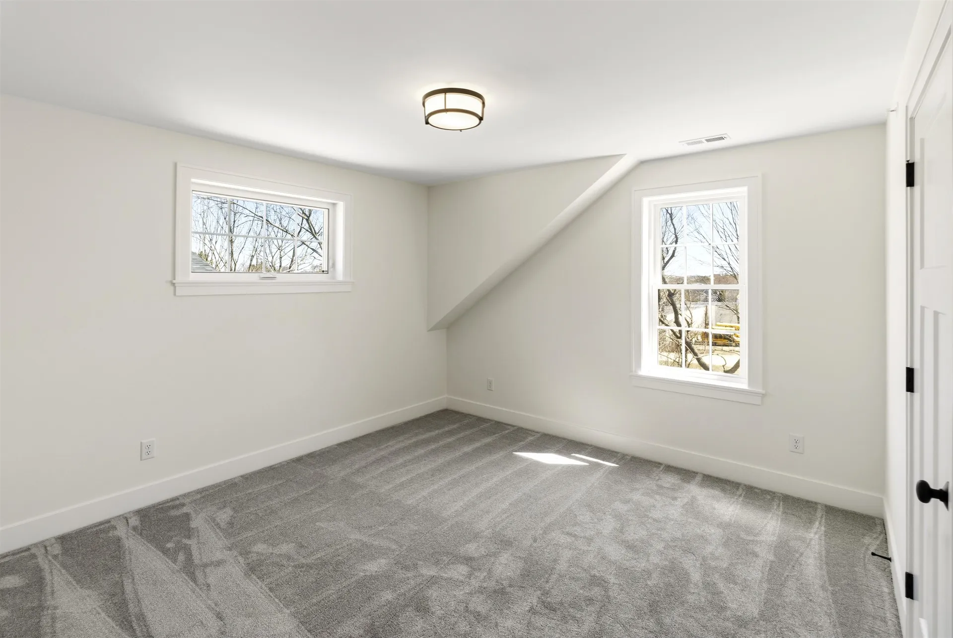 27 Eden Lane Portsmouth NH 03801