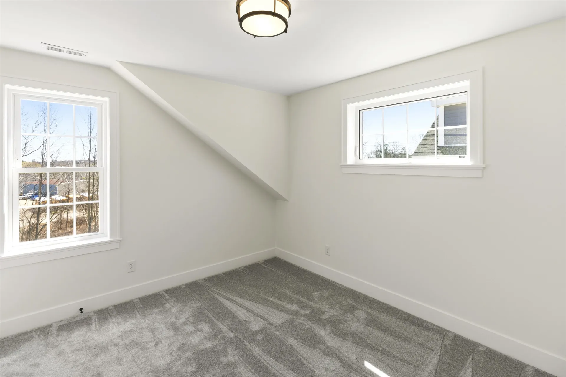 27 Eden Lane Portsmouth NH 03801