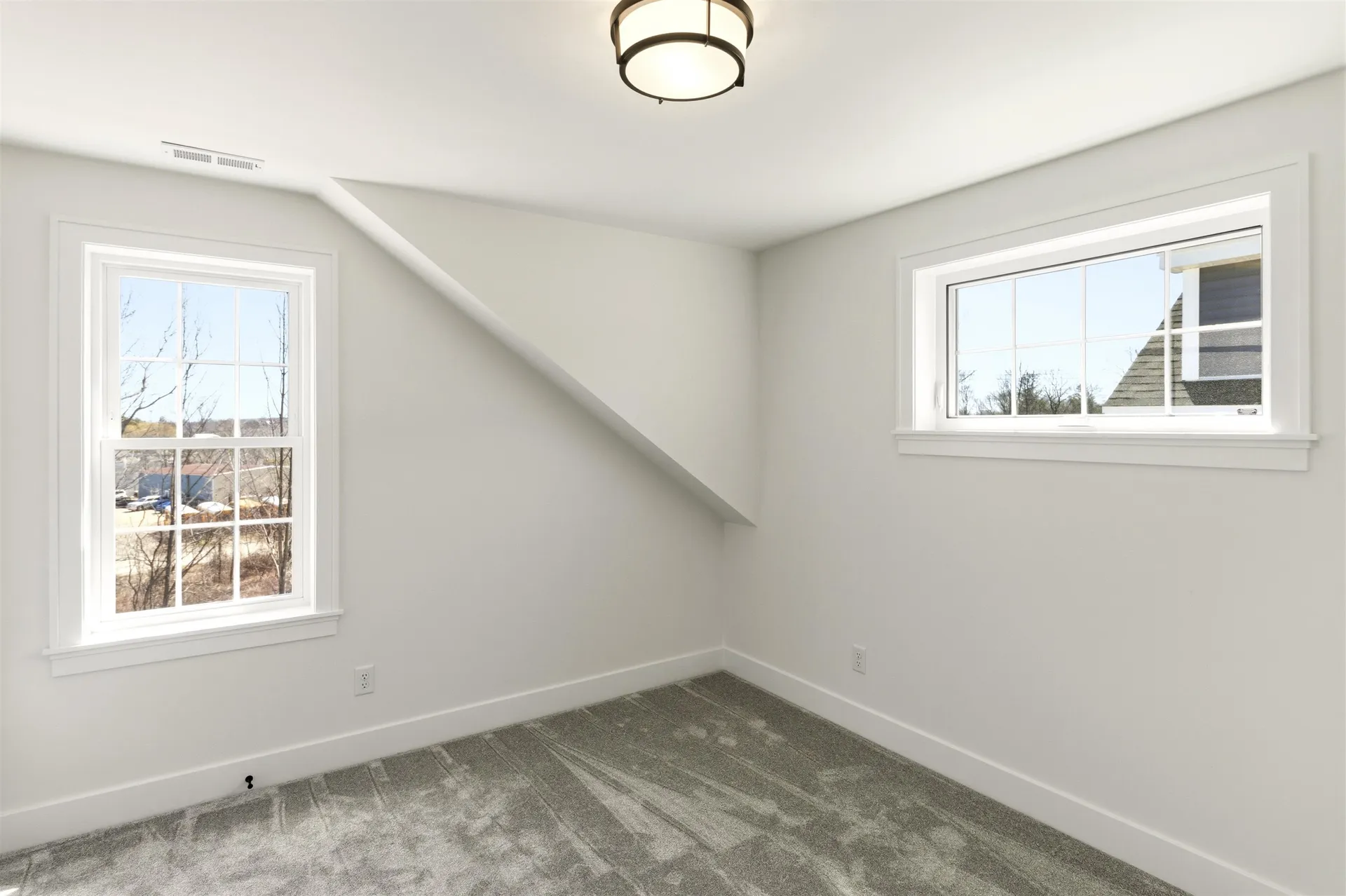 27 Eden Lane Portsmouth NH 03801