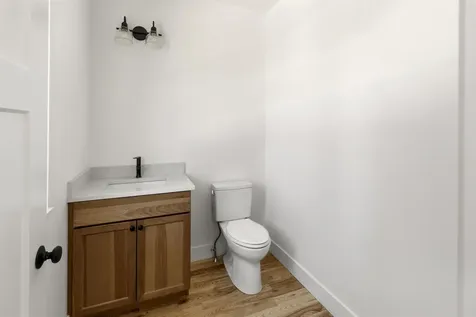 27 Eden Lane Portsmouth NH 03801