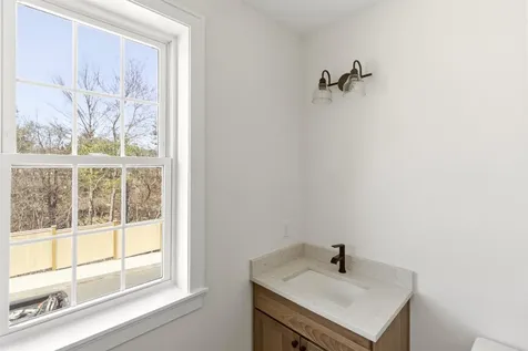 27 Eden Lane Portsmouth NH 03801