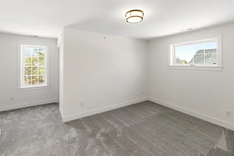 27 Eden Lane Portsmouth NH 03801