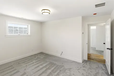 27 Eden Lane Portsmouth NH 03801