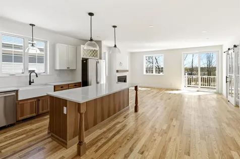 27 Eden Lane Portsmouth NH 03801