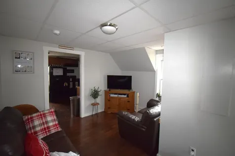 38 Jannell Court Epping NH 03042