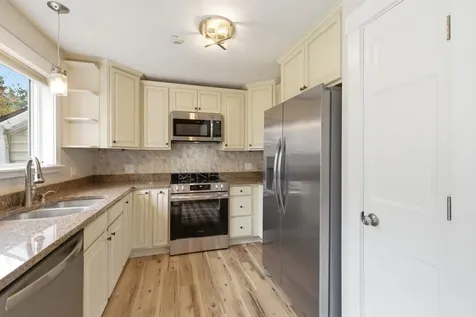 21 Fells Way Laconia NH 03246