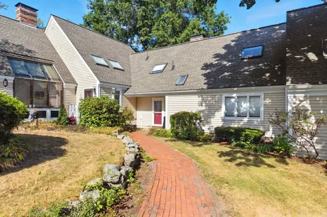 21 Fells Way Laconia NH 03246