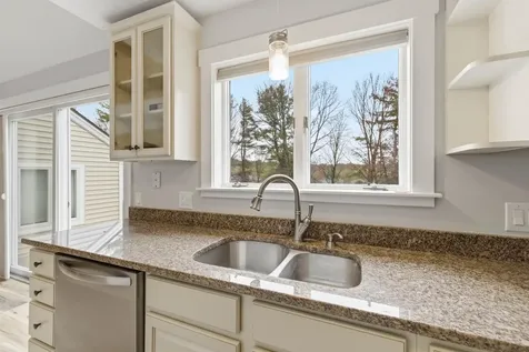 21 Fells Way Laconia NH 03246