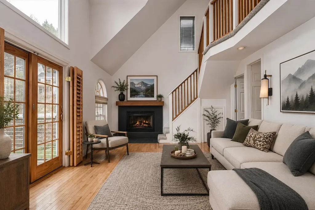 31 Plumley Avenue Ludlow VT 05149