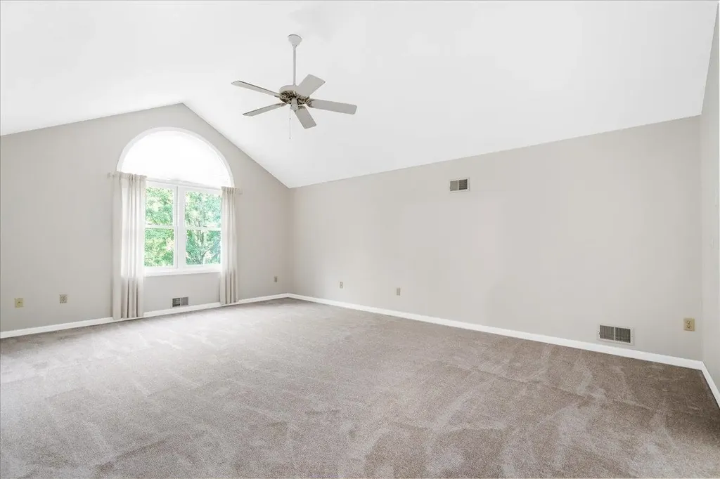 129 Cambridge Road Bedford NH 03110