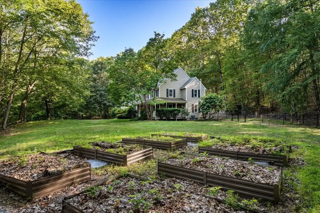 129 Cambridge Road Bedford NH 03110