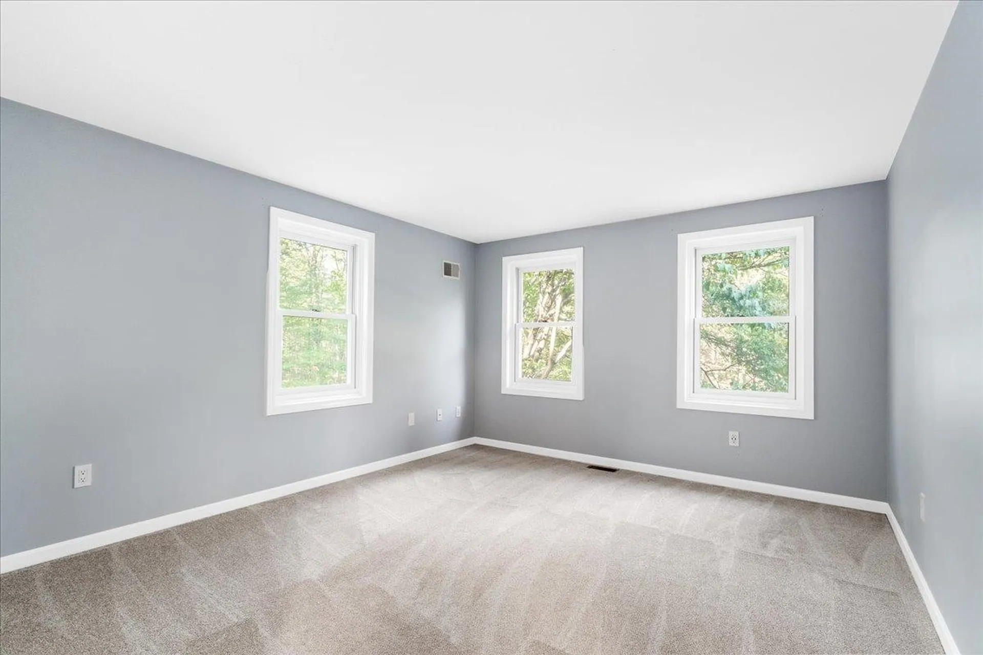 129 Cambridge Road Bedford NH 03110