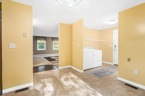 129 Cambridge Road Bedford NH 03110