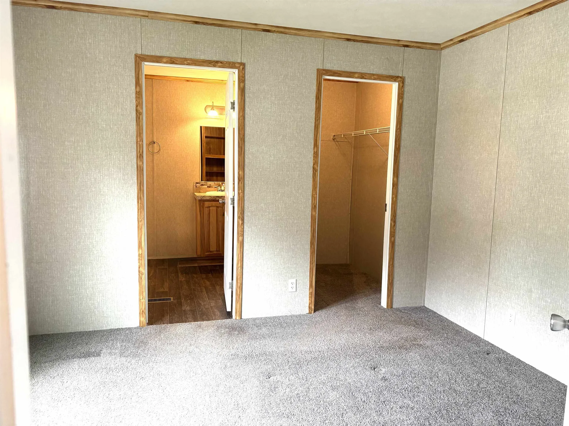 15 Agent Road Raymond NH 03077