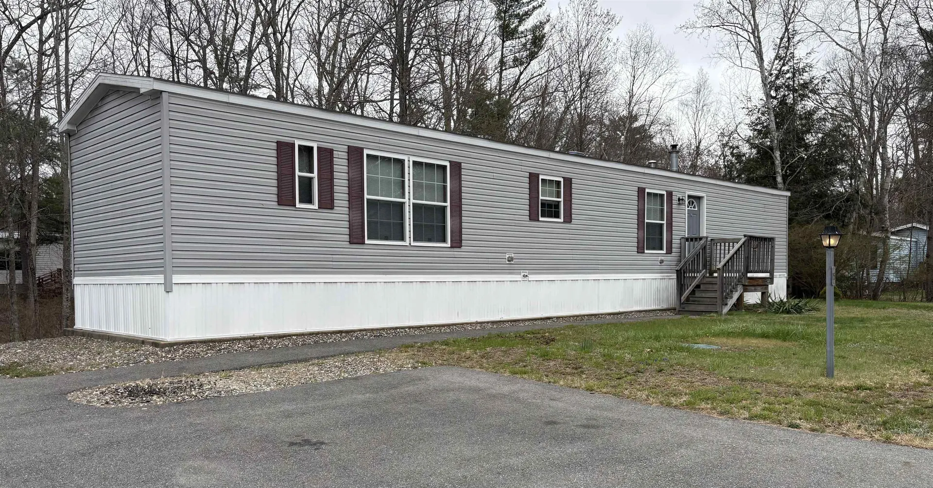 15 Agent Road Raymond NH 03077