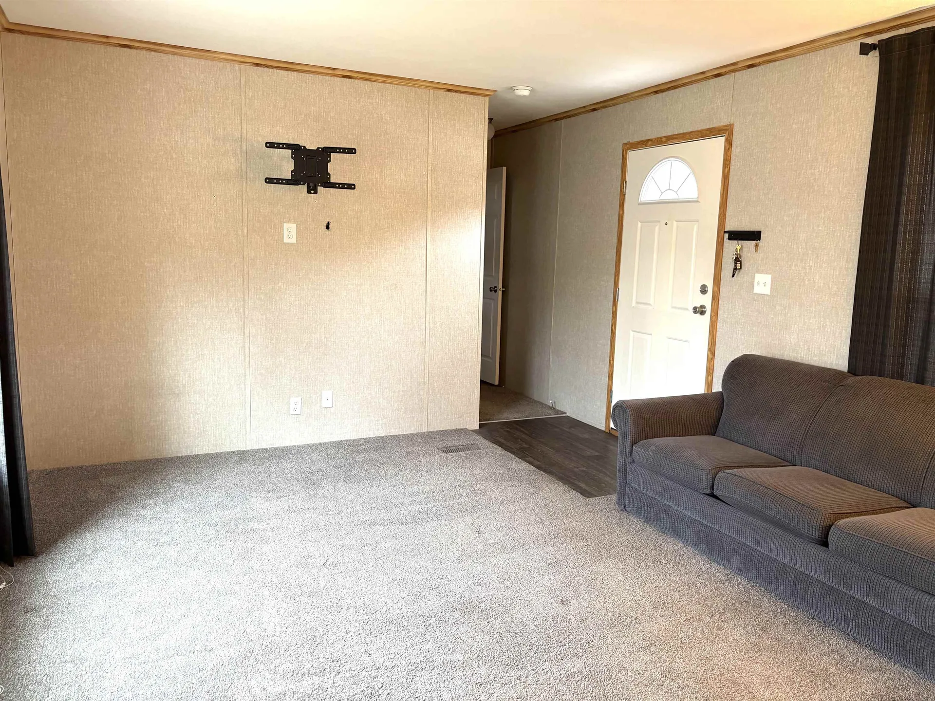 15 Agent Road Raymond NH 03077