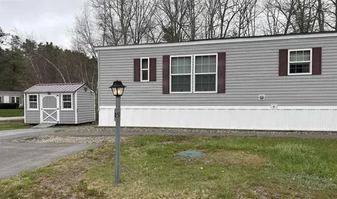 15 Agent Road Raymond NH 03077