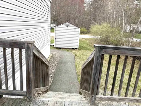 15 Agent Road Raymond NH 03077