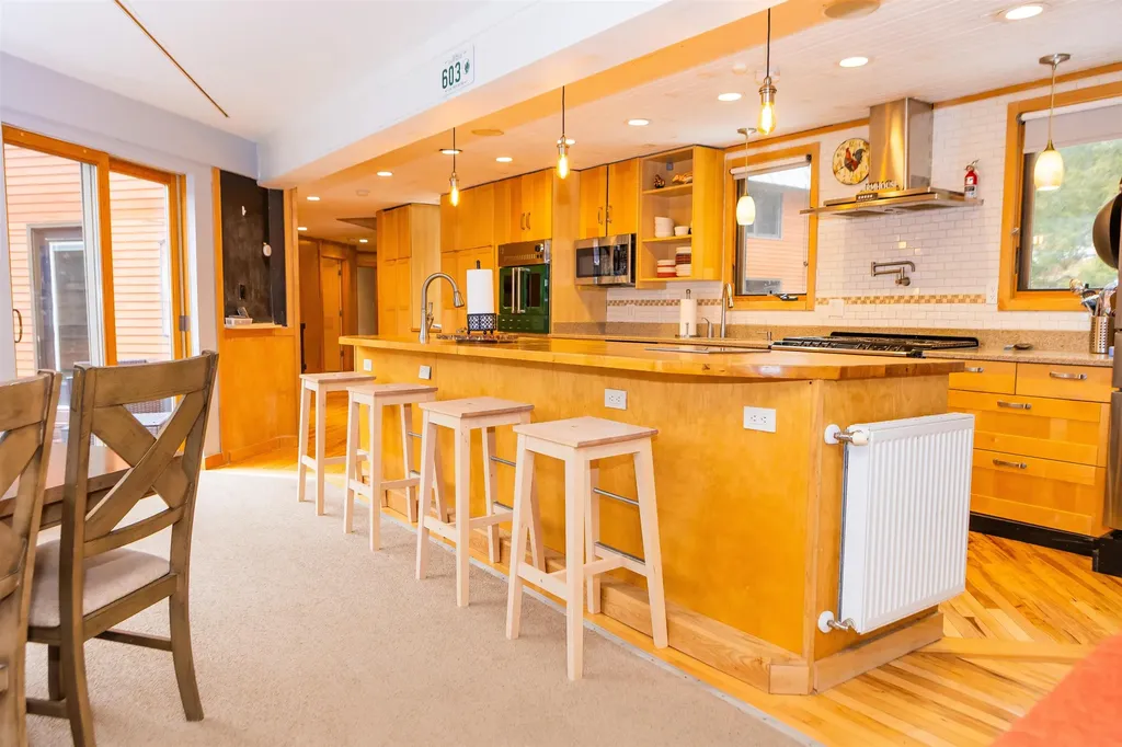 18 Treeline Road Thornton NH 03285