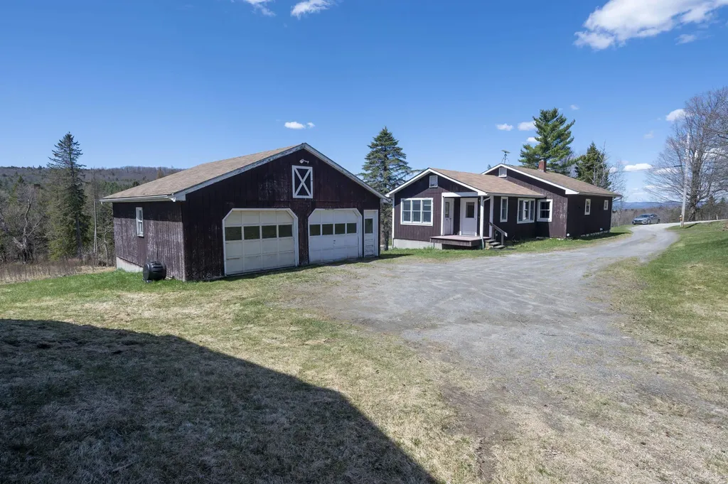 246 Gray Road Plainfield VT 05667