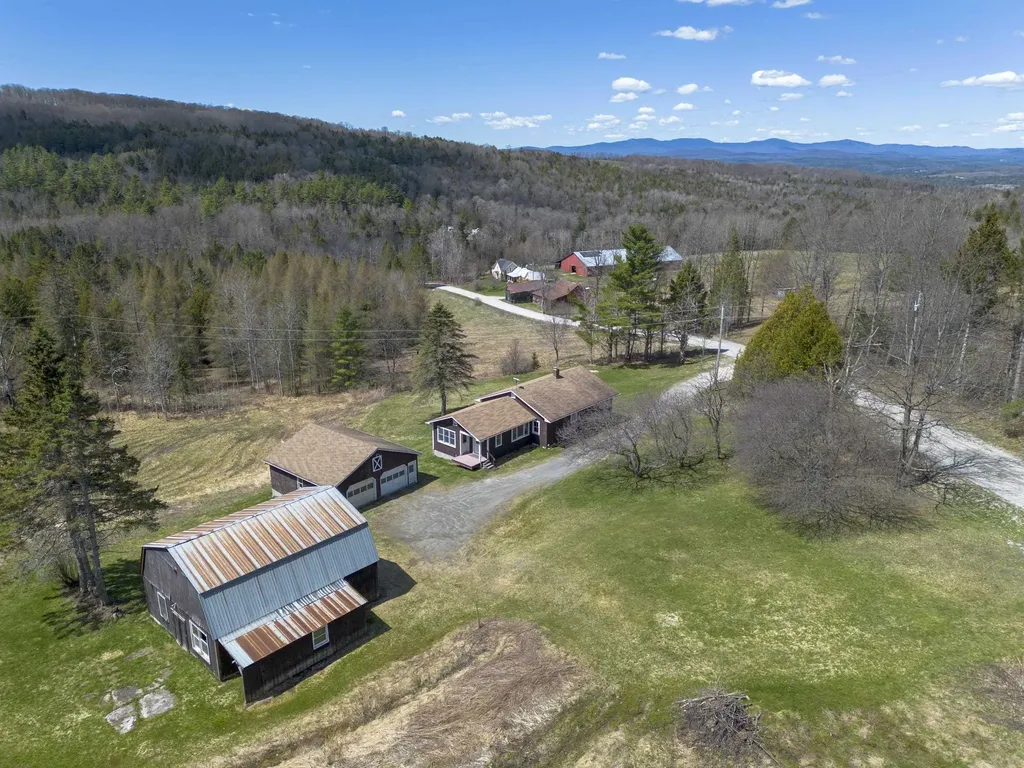 246 Gray Road Plainfield VT 05667