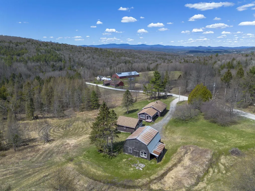 246 Gray Road Plainfield VT 05667