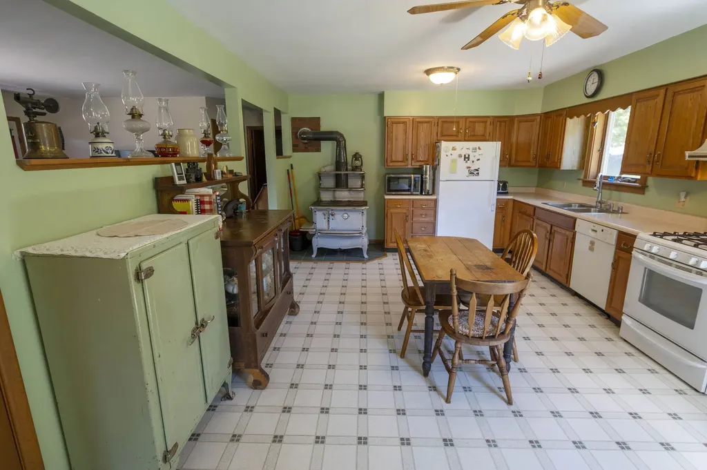 246 Gray Road Plainfield VT 05667