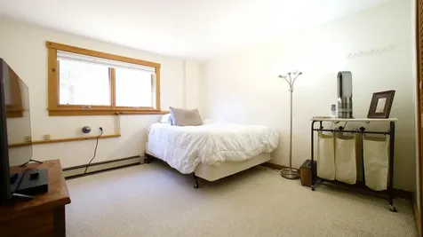 60 Fletcher Lane Hartford VT 05059
