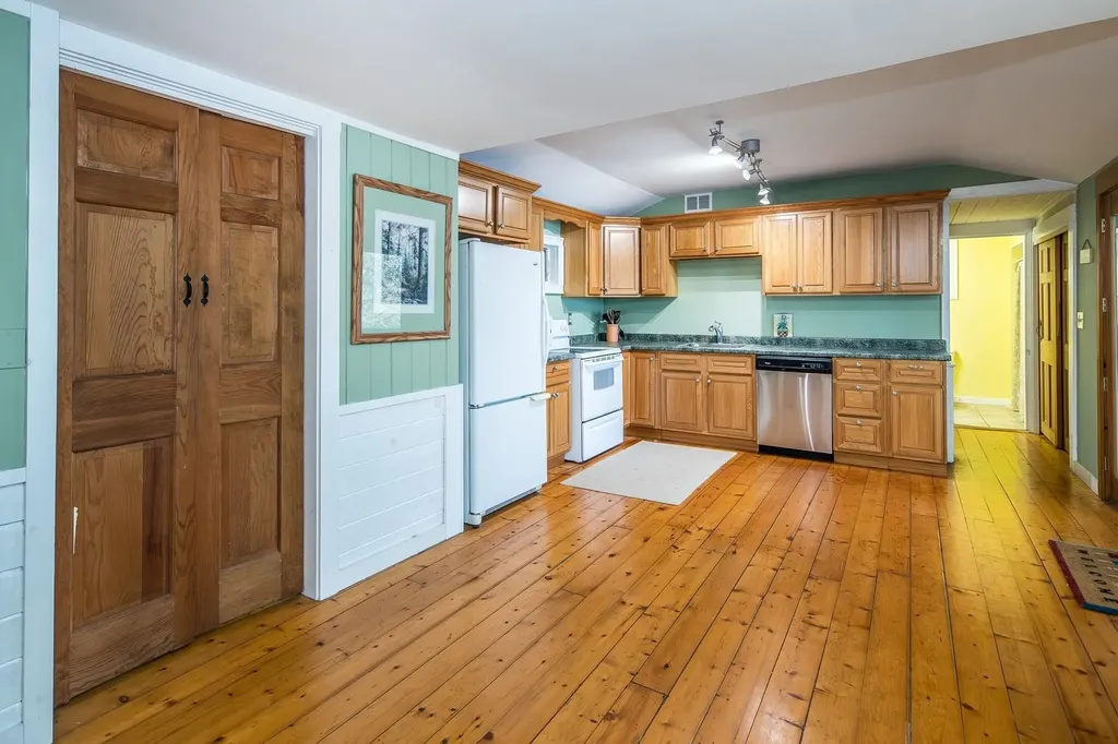 90 White's Point Road Hubbardton VT 05733