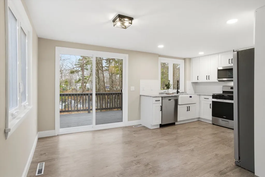 5 Saint James Terrace Rochester NH 03867
