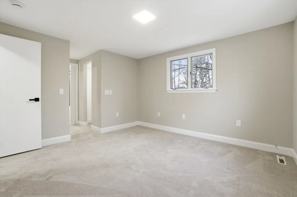 5 Saint James Terrace Rochester NH 03867
