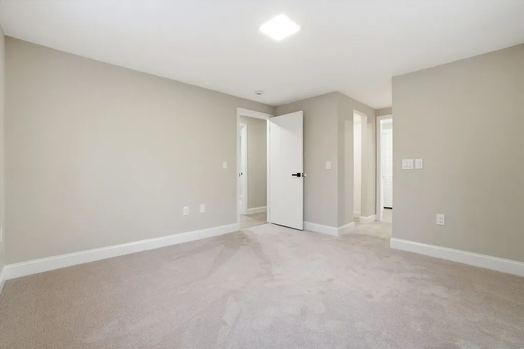 5 Saint James Terrace Rochester NH 03867