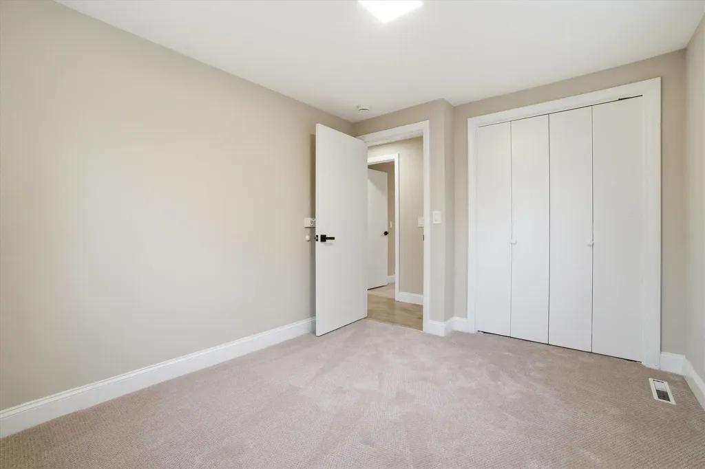 5 Saint James Terrace Rochester NH 03867