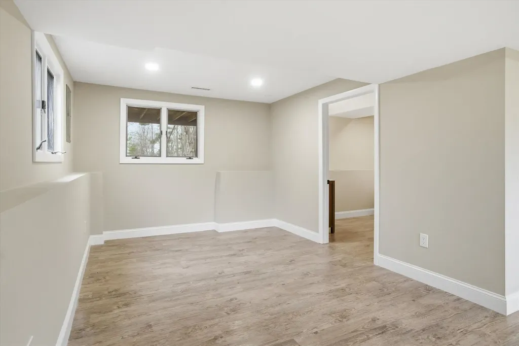 5 Saint James Terrace Rochester NH 03867