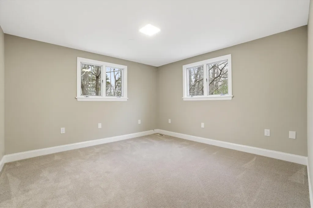5 Saint James Terrace Rochester NH 03867