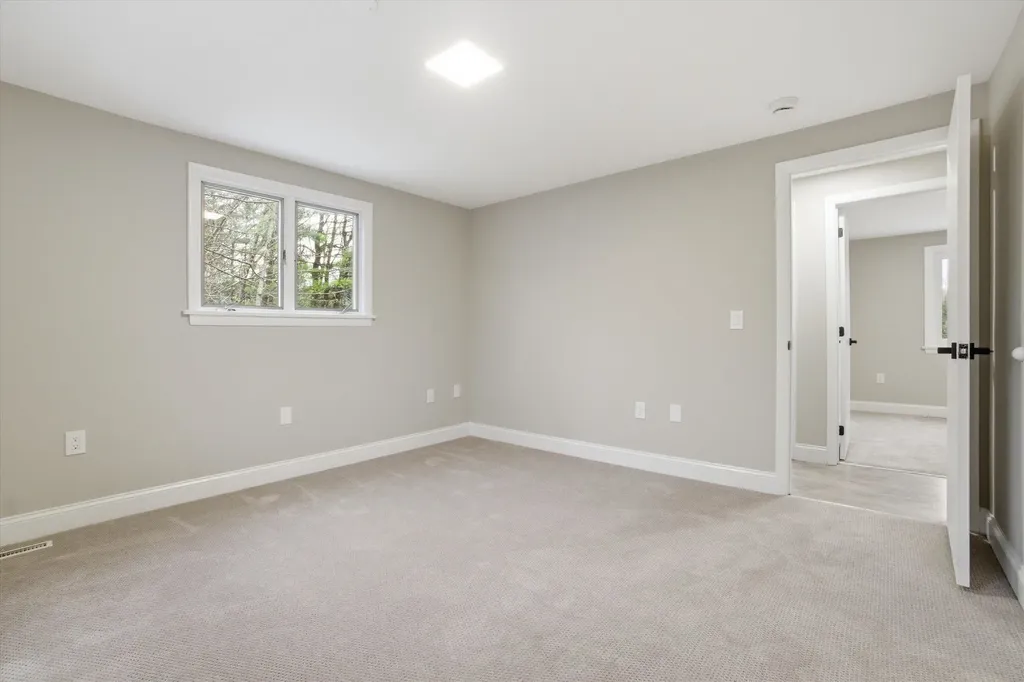 5 Saint James Terrace Rochester NH 03867
