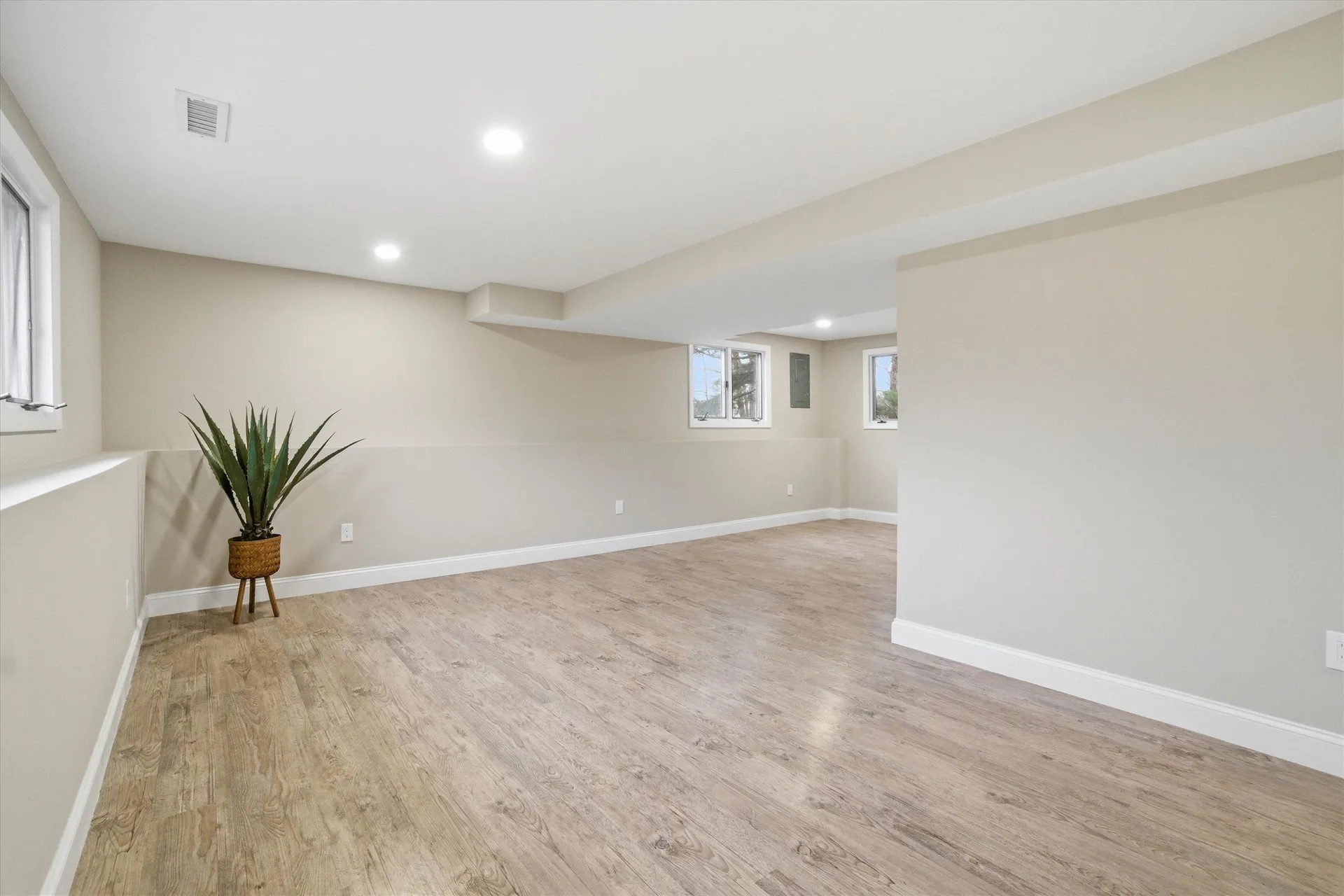 5 Saint James Terrace Rochester NH 03867