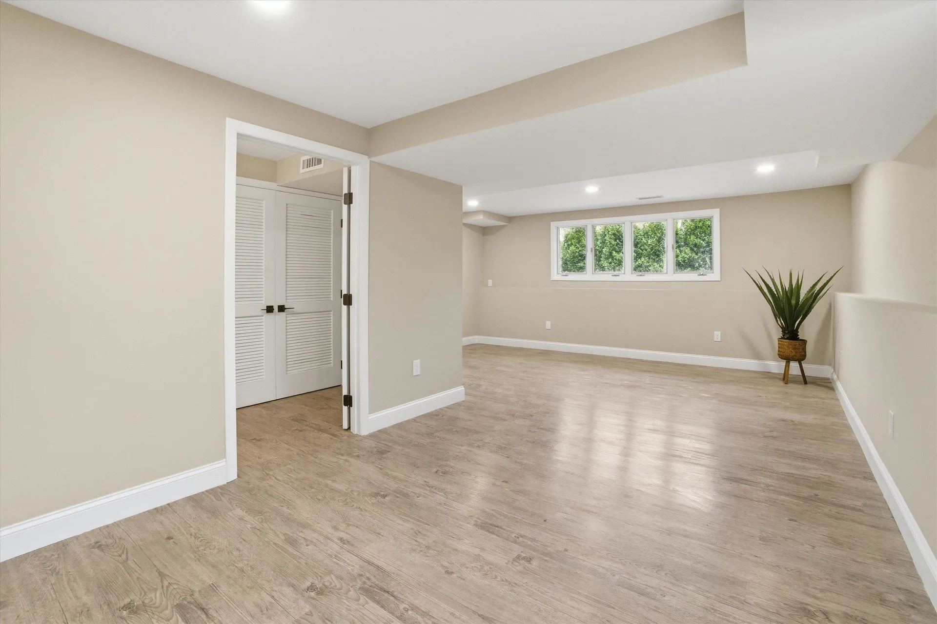 5 Saint James Terrace Rochester NH 03867
