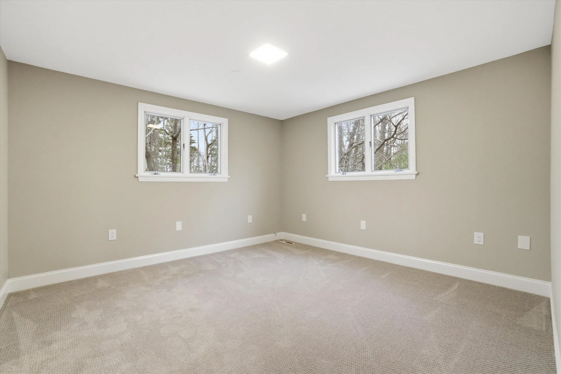 5 Saint James Terrace Rochester NH 03867
